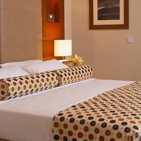 Отель The Brehon &