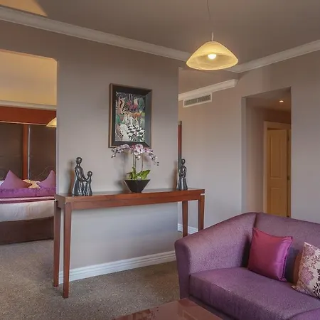 Отель The Brehon & 4*