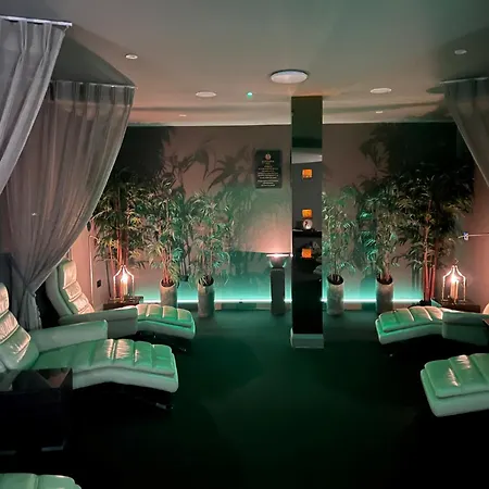 Отель The Brehon &