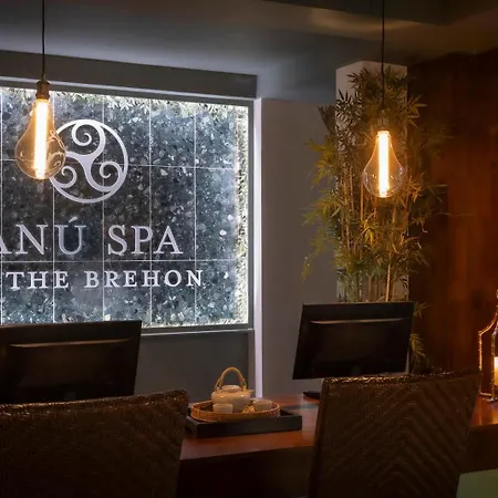 The Brehon & Отель Килларни