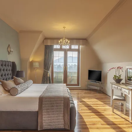 The Brehon & Hotel 4*