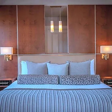 The Brehon & 4*