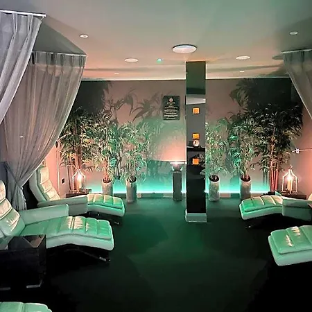 Hotel The Brehon &