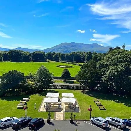 The Brehon & 4*