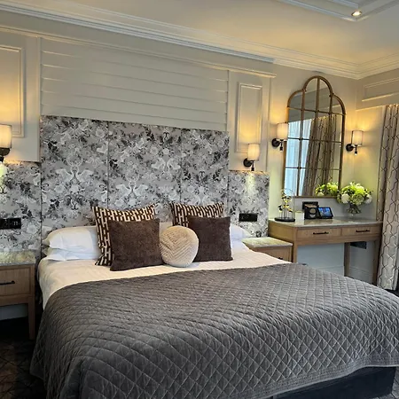 The Brehon & 4* Killarney